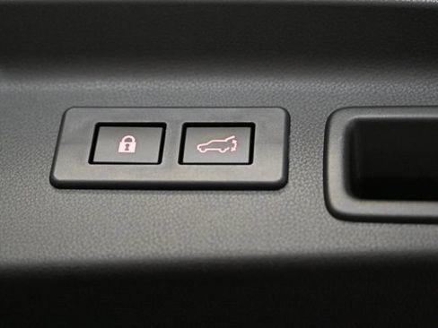 Used 2025 Subaru Forester Premium AWD/4WD image 61