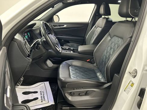 Certified 2024 Volkswagen Atlas Cross Sport SEL Premium R-Line AWD/4WD image 9