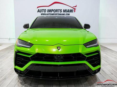 Used 2022 Lamborghini Urus AWD/4WD image 32