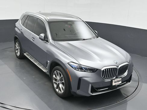 Used 2025 BMW X5 xDrive40i AWD/4WD image 35