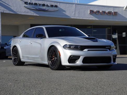 Used 2023 Dodge Charger SRT Hellcat w/ Harman/Kardon Audio Group image 2