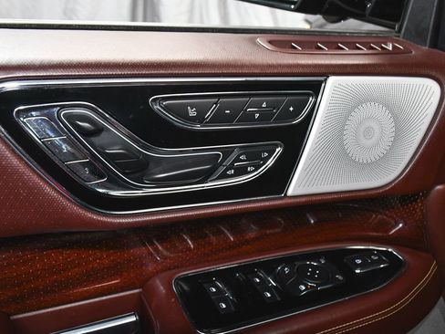 Used 2018 Lincoln Navigator Black Label w/ Cargo Package AWD/4WD image 55