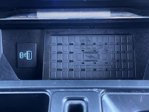 Used 2024 Ford F150 Lariat w/ FX4 Off-Road Package image 12