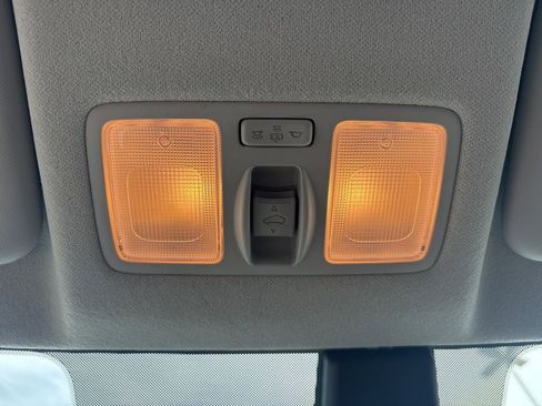 Certified 2024 Hyundai Venue SEL FWD image 34