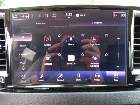 Used 2024 Chrysler Pacifica Touring-L FWD image 28