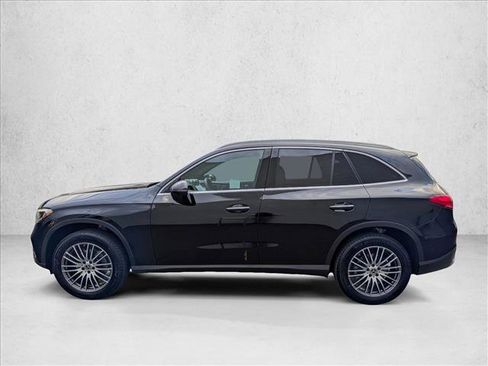 Certified 2025 Mercedes-Benz GLC 300 image 12