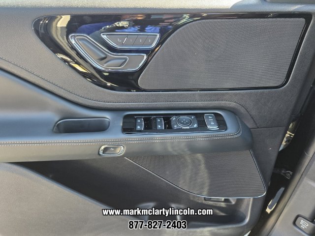 New 2026 Lincoln Aviator AWD image 21