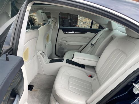 Used 2015 Mercedes-Benz CLS 400 4MATIC w/ Premium 2 Package image 10