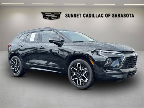 Used 2023 Chevrolet Blazer RS w/ Driver Confidence II Package FWD image 1