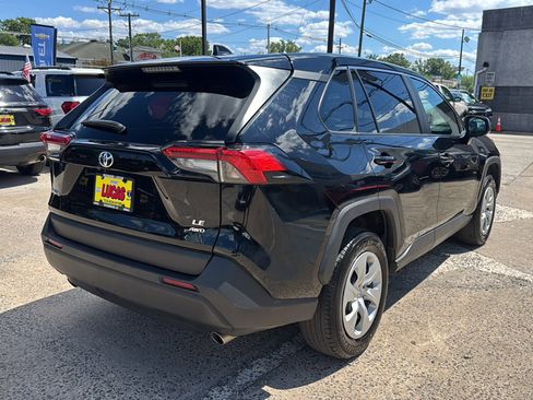Used 2024 Toyota RAV4 LE AWD/4WD image 5