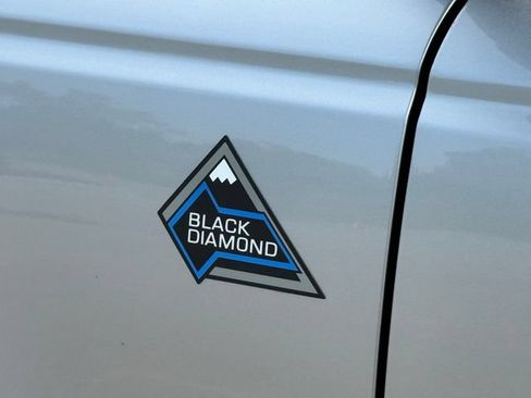 Certified 2024 Ford Bronco Black Diamond AWD/4WD image 25