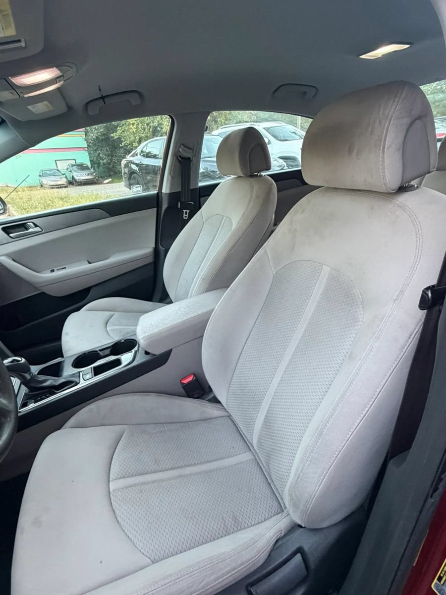 Used 2015 Hyundai Sonata SE FWD image 13