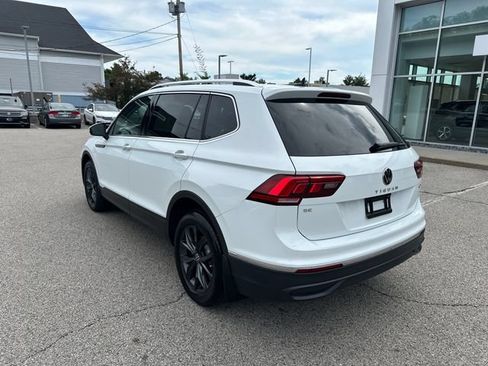 Certified 2024 Volkswagen Tiguan SE w/ Panoramic Sunroof Package AWD/4WD image 6
