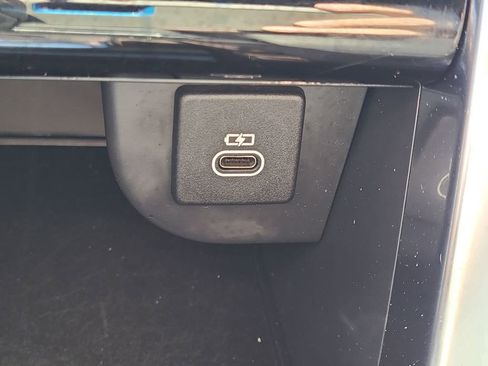 Used 2021 Land Rover Discovery Sport S image 31