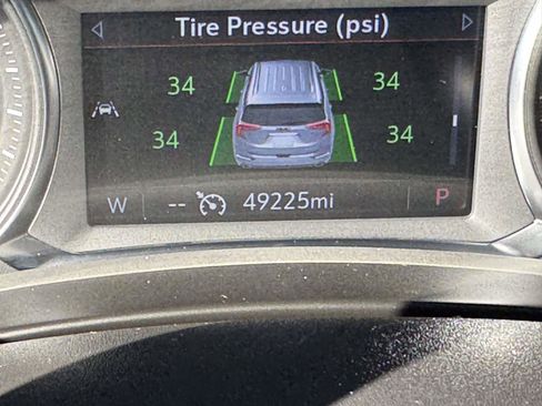 Used 2023 GMC Terrain SLT image 19