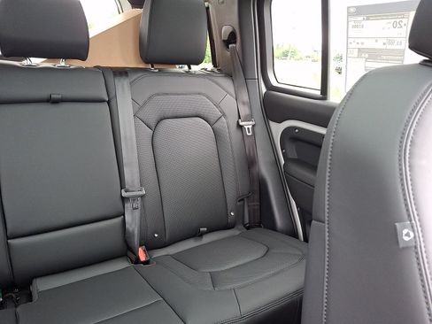 New 2026 Land Rover Defender 110 S AWD/4WD image 7