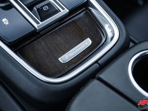 Used 2018 Porsche Panamera 4S image 67