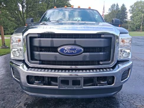 Used 2016 Ford F250 XL w/ XL Appearance Package AWD/4WD image 2