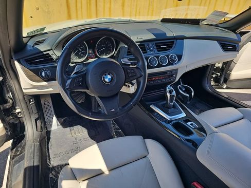 Used 2011 BMW Z4 sDrive35i RWD image 15