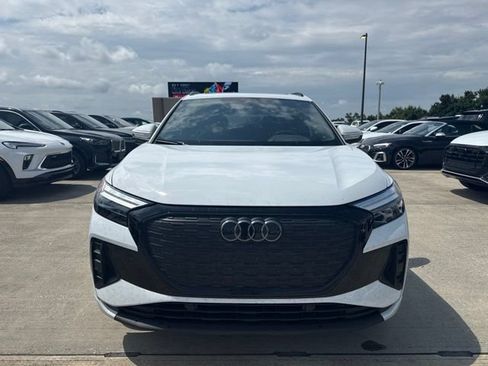 Used 2025 Audi Q4 e-tron Premium w/ Convenience Package RWD image 8