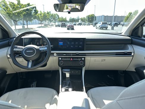 Used 2025 Hyundai Tucson SEL FWD image 29