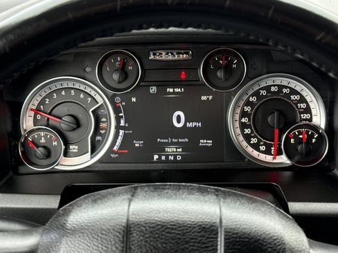 Used 2019 RAM 1500 Classic SLT w/ Luxury Group image 30