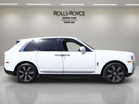 Certified 2022 Rolls-Royce Cullinan Base image 7