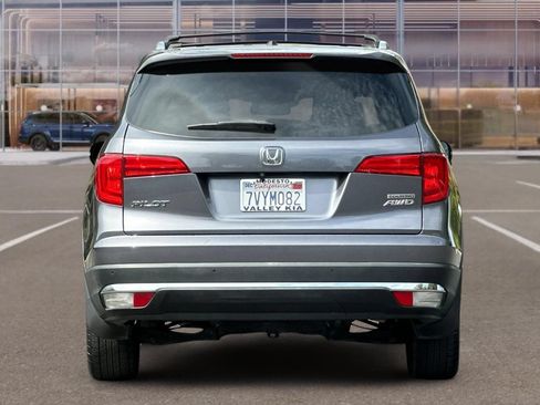 Used 2017 Honda Pilot Touring image 5