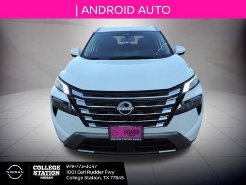 Used 2025 Nissan Rogue SL image 10