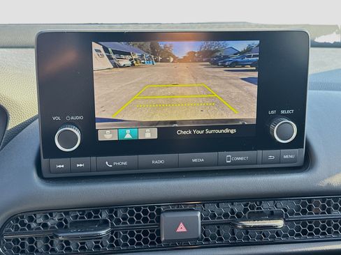 Used 2023 Honda HR-V LX image 13