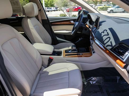 Certified 2023 Audi Q5 2.0T Premium w/ Convenience Package AWD/4WD image 18