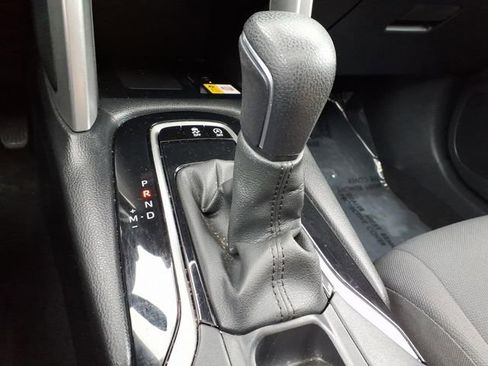 Used 2023 Toyota Corolla Cross LE image 28