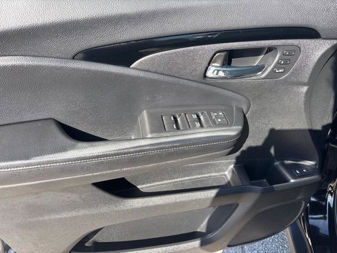 Used 2018 Honda Pilot Elite image 11