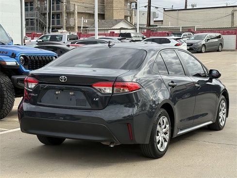 Used 2023 Toyota Corolla LE image 4