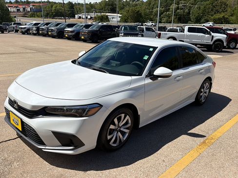 Used 2024 Honda Civic LX image 4