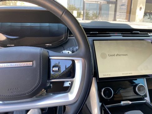 Used 2023 Land Rover Range Rover Long Wheelbase SE image 9