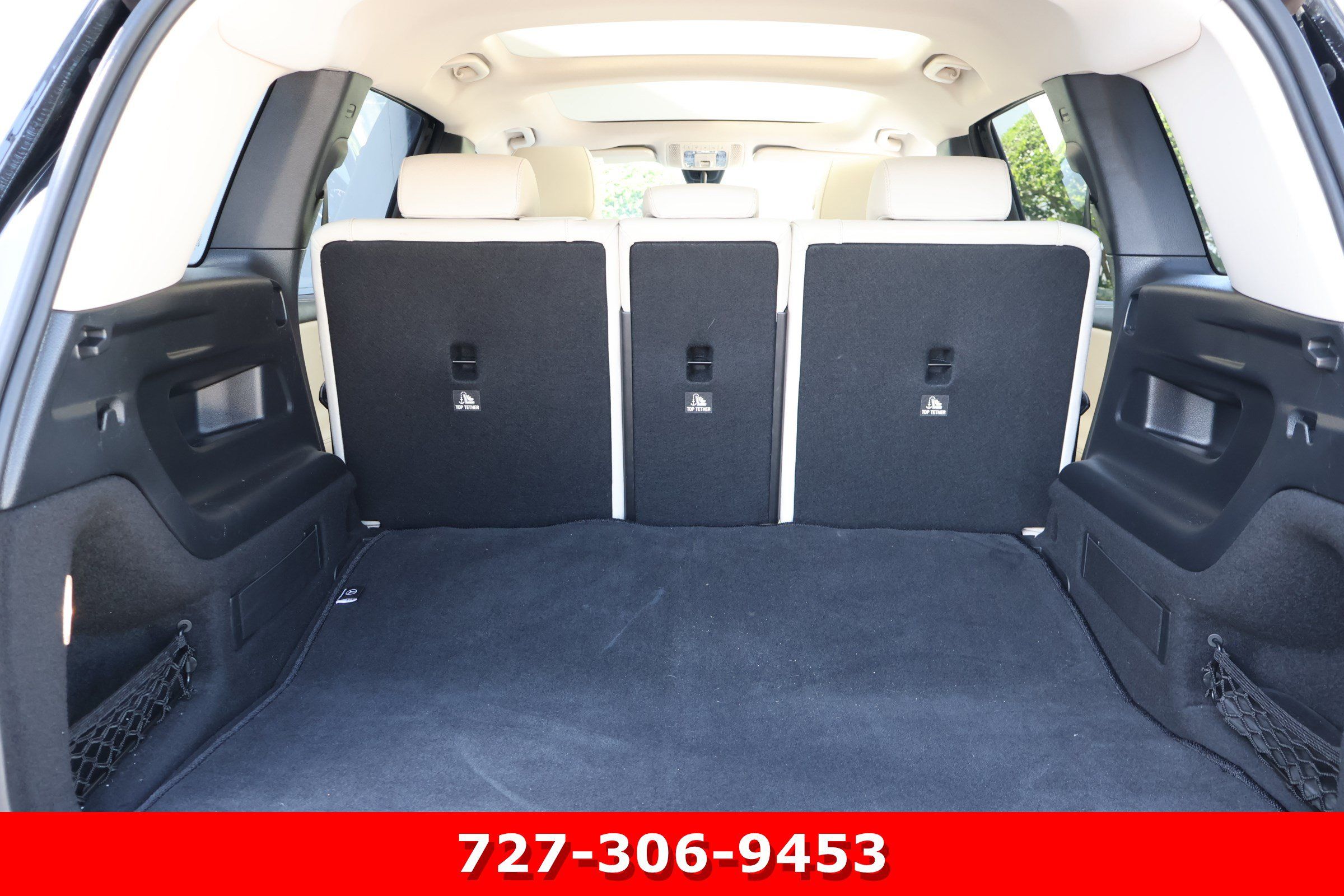 Used 2023 Mercedes-Benz GLB 250 4MATIC w/ Premium Package image 18