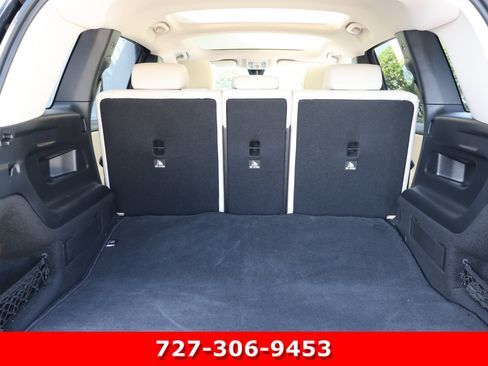Used 2023 Mercedes-Benz GLB 250 4MATIC w/ Premium Package image 18