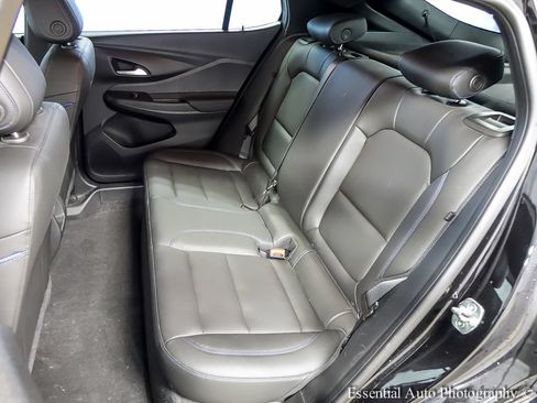 Used 2024 Buick Envista Sport Touring w/ Advanced Safety Package FWD image 11