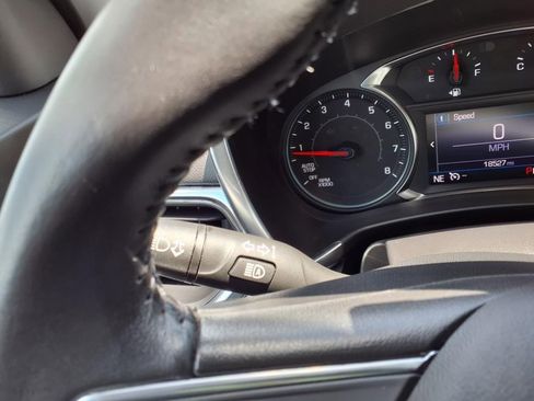 Used 2022 Chevrolet Equinox LT image 25