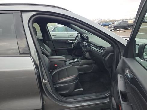 Used 2025 Ford Escape ST-Line image 10