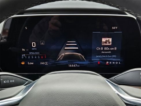 Used 2025 Chevrolet Suburban High Country image 25