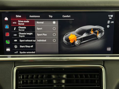 Used 2022 Porsche Panamera Turbo S w/ Premium Package image 28