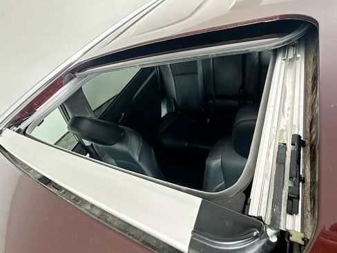 Used 2019 Toyota Highlander XLE image 21