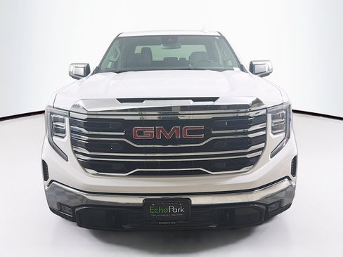 Used 2025 GMC Sierra 1500 SLT RWD image 2