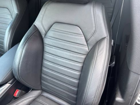 Used 2023 Alfa Romeo Stelvio Veloce AWD/4WD image 32