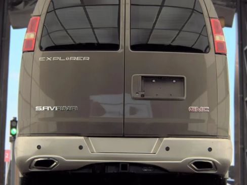 Used 2016 GMC Savana 2500 RWD image 7