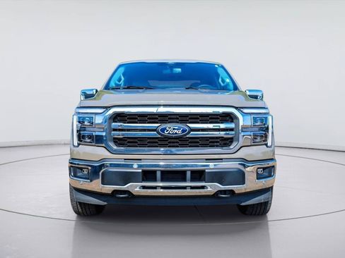 Used 2025 Ford F150 Lariat w/ Equipment Group 501A Mid AWD/4WD image 4