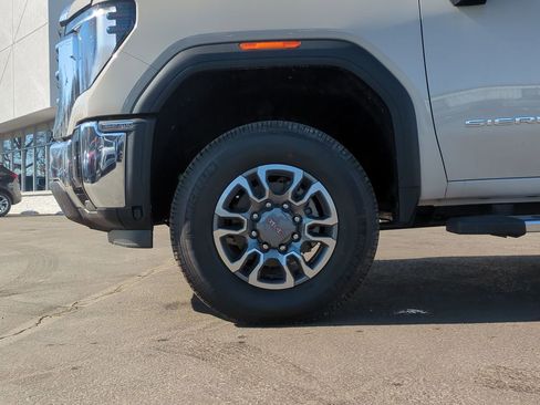 New 2026 GMC Sierra 2500 SLE w/ SLE Value Package; AWD/4WD image 16
