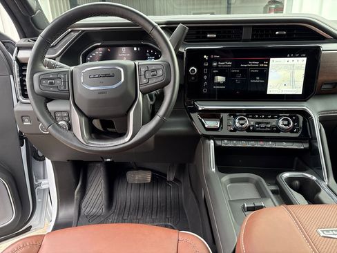 Certified 2025 GMC Sierra 2500 Denali Ultimate image 47